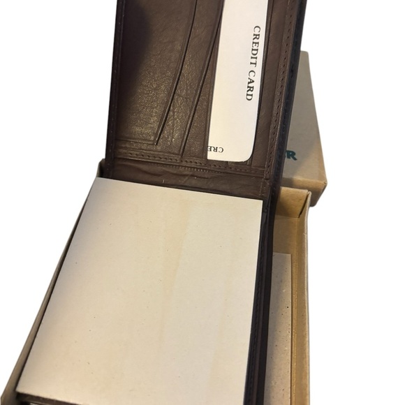 Bacci Genuine Leather Wallet (047) - Picture 2 of 3